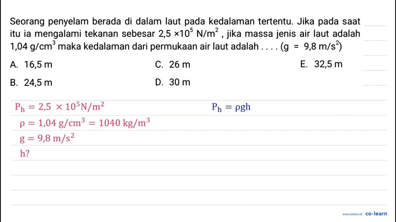 Seorang penyelam berada di dalam laut pada kedalaman