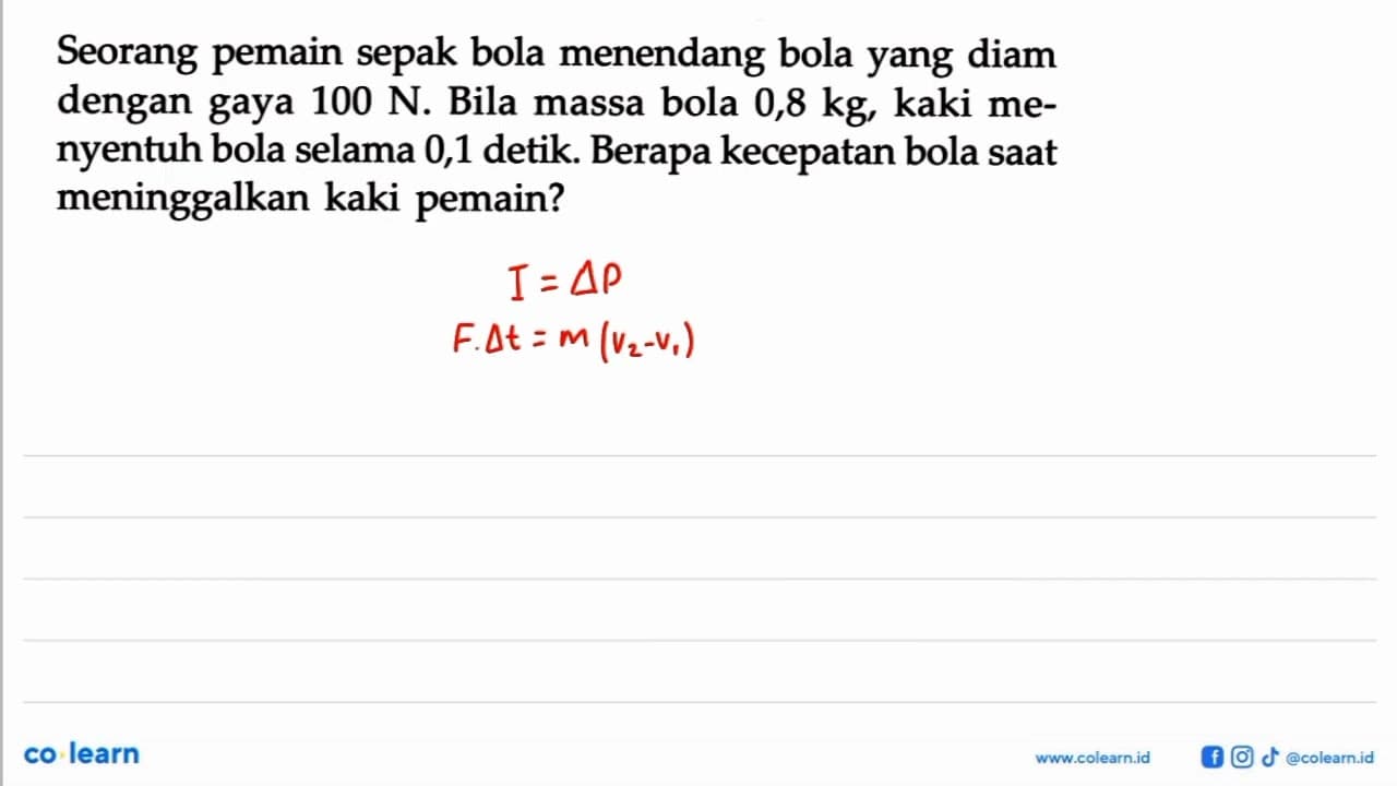 Seorang pemain sepak bola menendang bola yang diam dengan