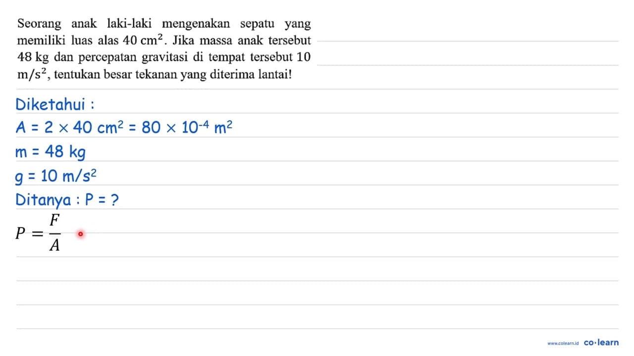 Seorang anak laki-laki mengenakan sepatu yang memiliki luas