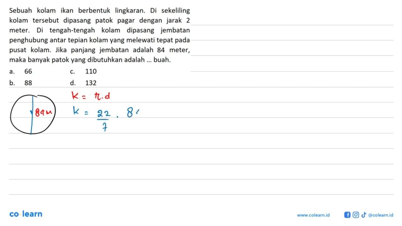 Sebuah kolam ikan berbentuk lingkaran. Di sekeliling kolam