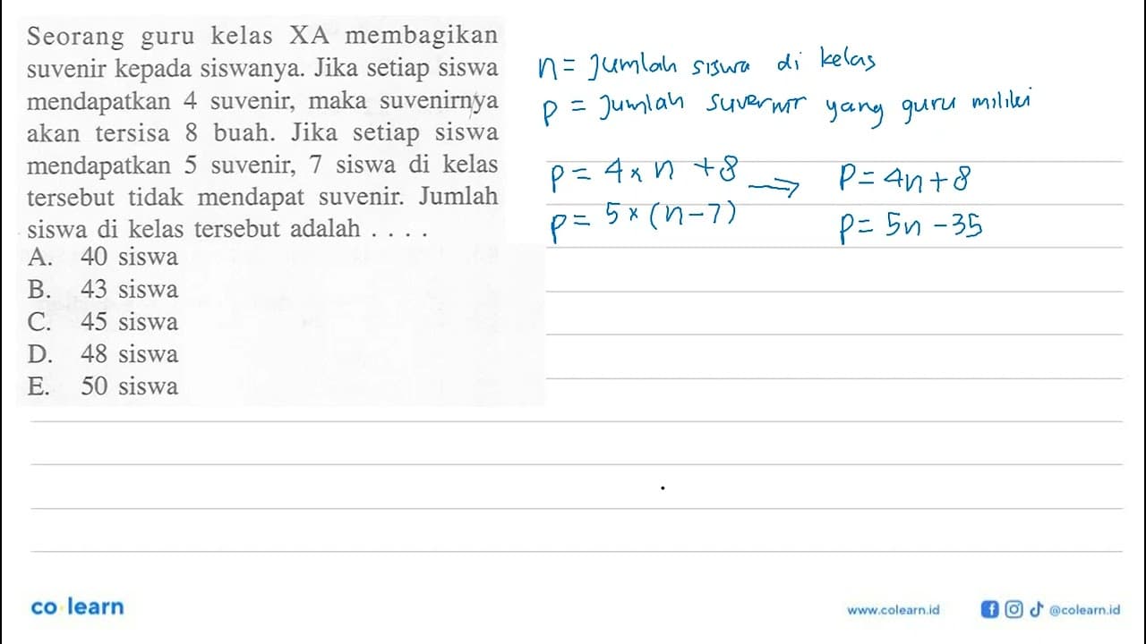 Seorang guru kelas XA membagikan suvenir kepada siswanya.